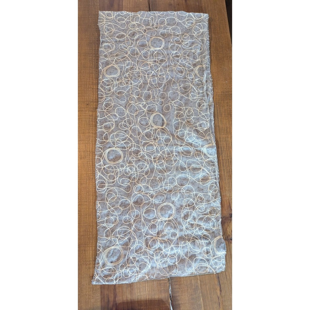 Noelle Enterprises Rectangle Scarf, NWT, Light Gray With White Swirl Pattern‎